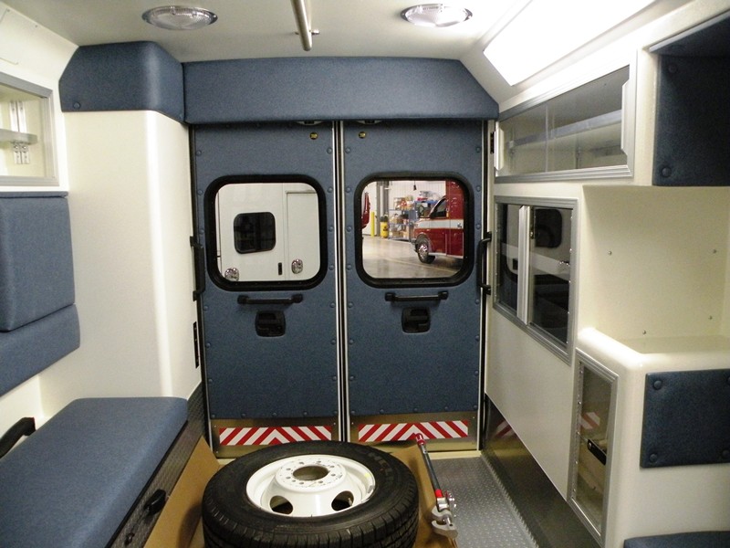 3.AX-Braun-Ambulances-Signature-Series