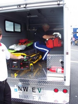 3.nassau-fire-apparatus-asap-911-medstat-off-road-ambulance-020 (2)